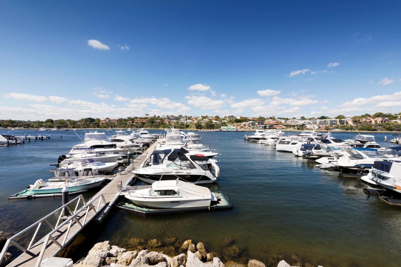 Pier 21 Riverside Apartment Hotel Fremantle Bagian luar foto